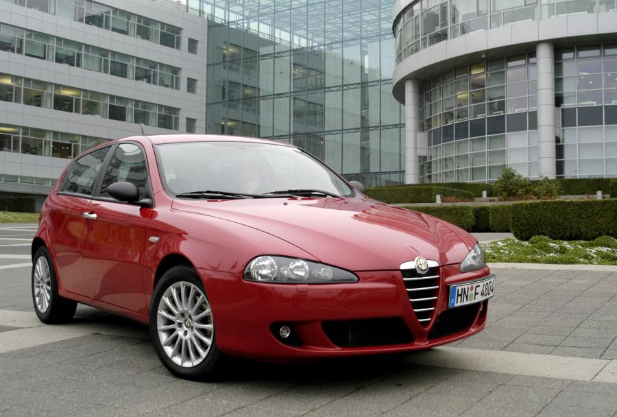  Alfa Romeo 147 5-Door (937B) 2004 года  (фото 12 из 19)